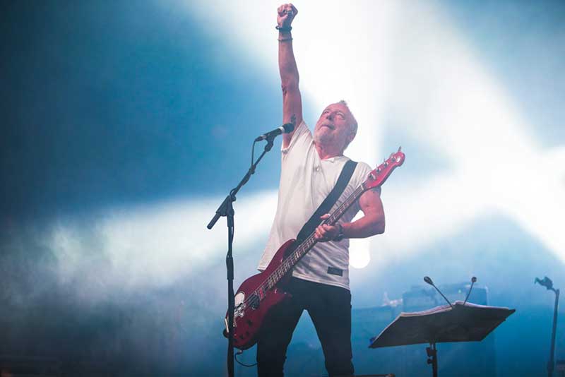 Peter Hook ผู้ก่อตั้ง Joy Division และ New Order