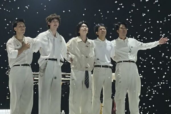 คอนเสิร์ต DEPT